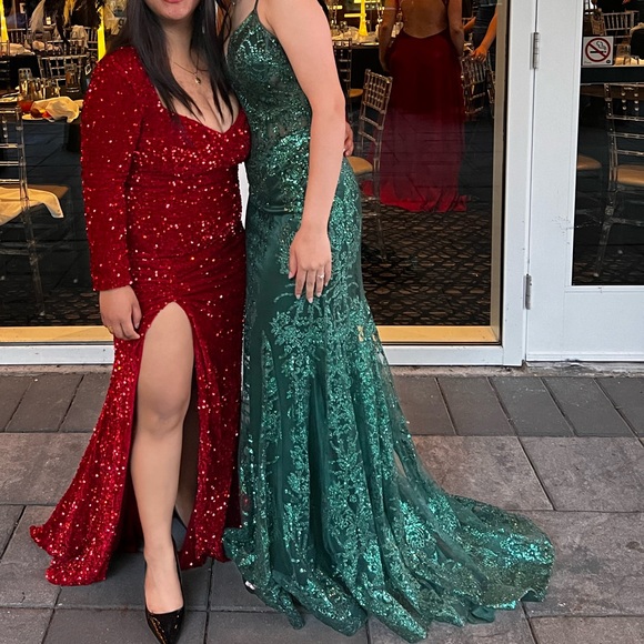 Prom dress - Picture 2 of 2